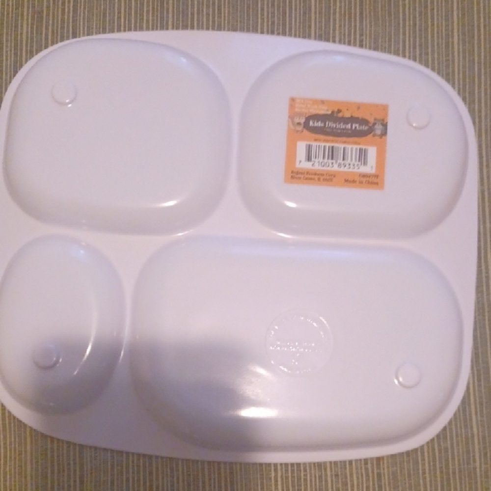 Colorful Animal-Themed Divided Plates - Picture 3 of 9